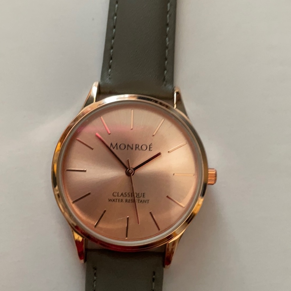 Brand new Monroe Classique watch - never worn!
